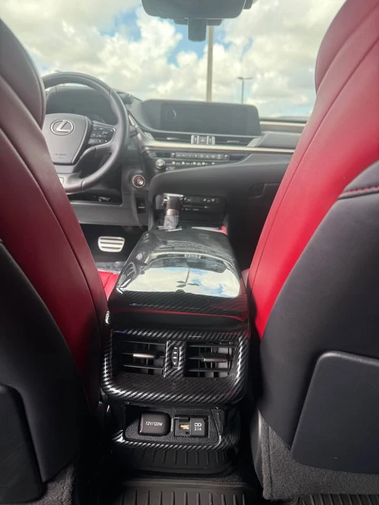 2021 Lexus ES 7th Gen - Image 10 of 13