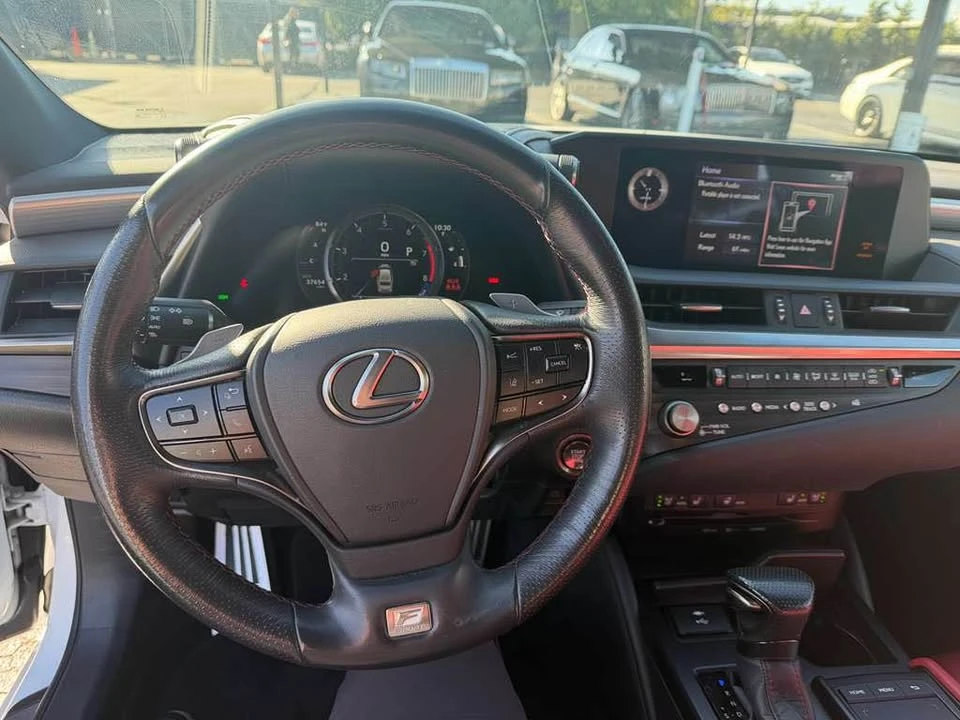 2021 Lexus ES 7th Gen - Image 10 of 12