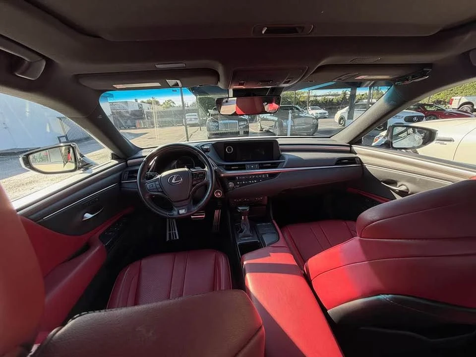 2021 Lexus ES 7th Gen - Image 8 of 12