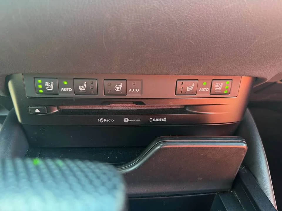 2021 Lexus ES 7th Gen - Image 12 of 12