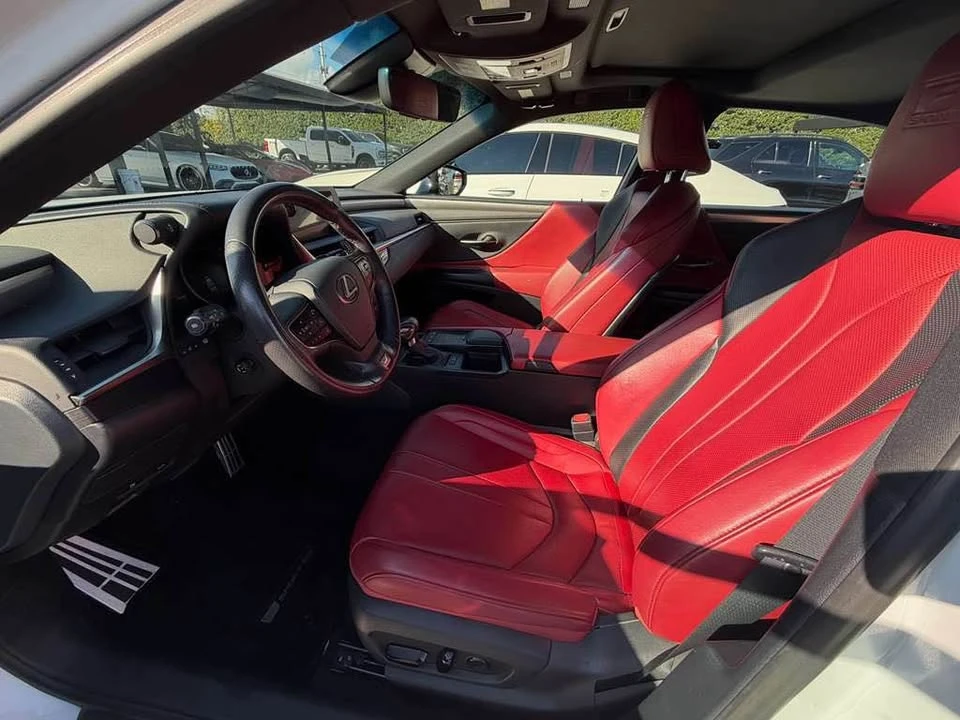 2021 Lexus ES 7th Gen - Image 7 of 12
