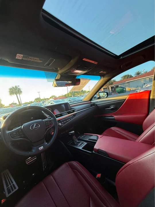 2021 Lexus ES 7th Gen - Image 6 of 8