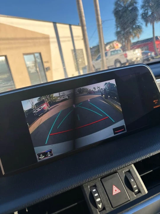 2021 Lexus ES 7th Gen - Image 8 of 10