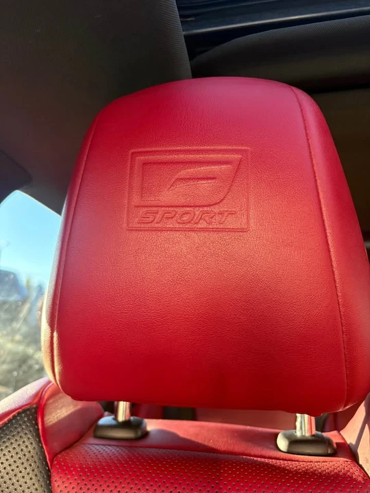 2021 Lexus ES 7th Gen - Image 9 of 10