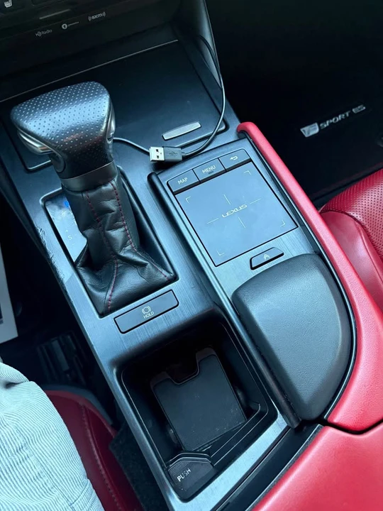 2021 Lexus ES 7th Gen - Image 7 of 10