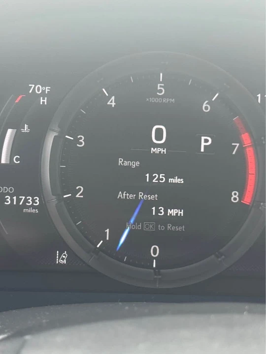 2021 Lexus ES 7th Gen - Image 5 of 6