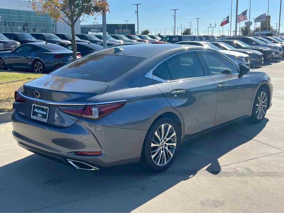 2021 Lexus ES 7th Gen - Image 3 of 13