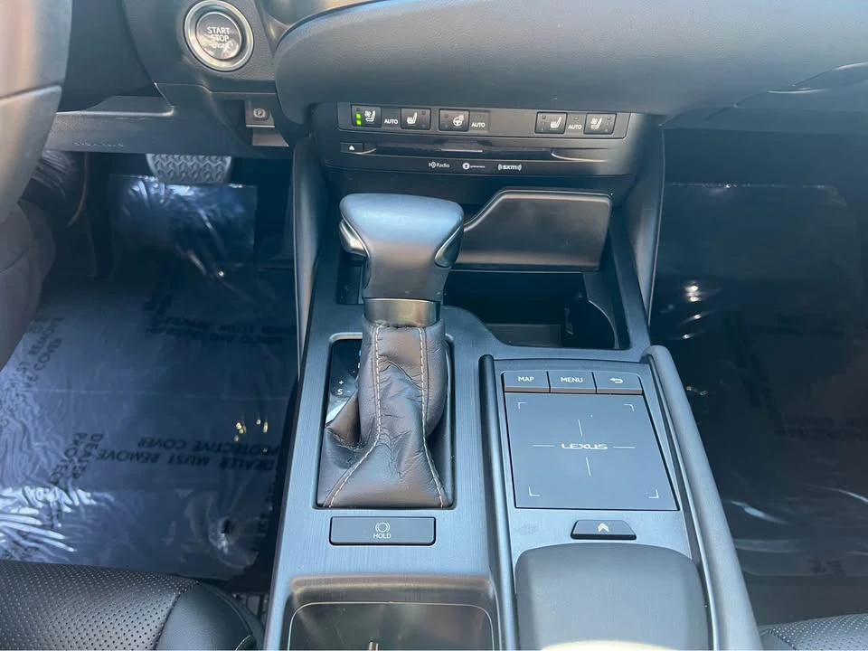 2021 Lexus ES 7th Gen - Image 10 of 13