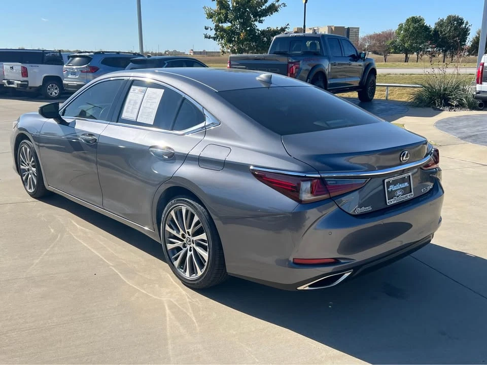 2021 Lexus ES 7th Gen - Image 4 of 13