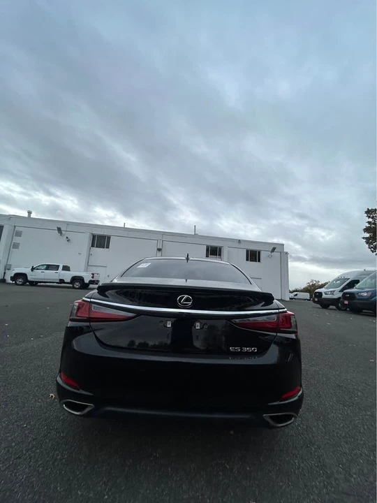 2021 Lexus ES 7th Gen - Image 3 of 8