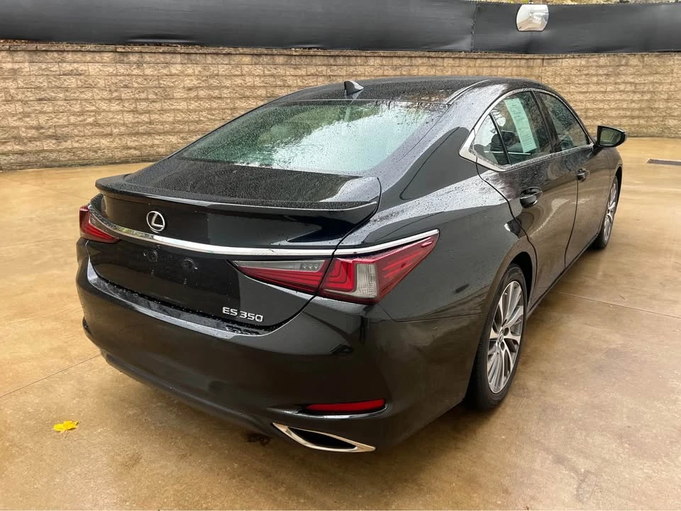 2021 Lexus ES 7th Gen - Image 6 of 9