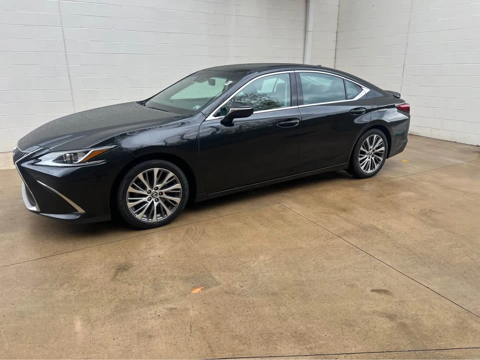 2021 Lexus ES 7th Gen - Image 3 of 9