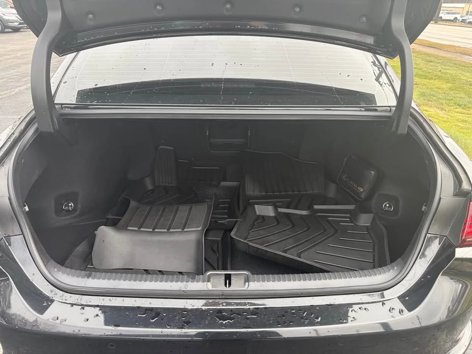 2021 Lexus ES 7th Gen - Image 6 of 10