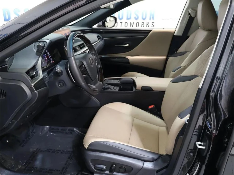 2021 Lexus ES 7th Gen - Image 14 of 31