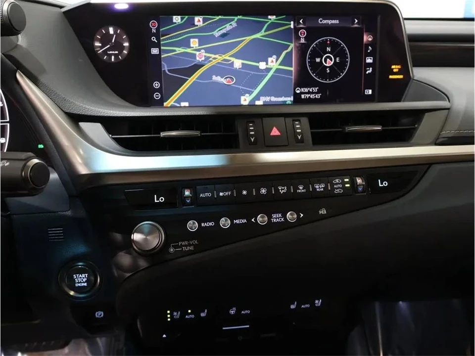 2021 Lexus ES 7th Gen - Image 18 of 31