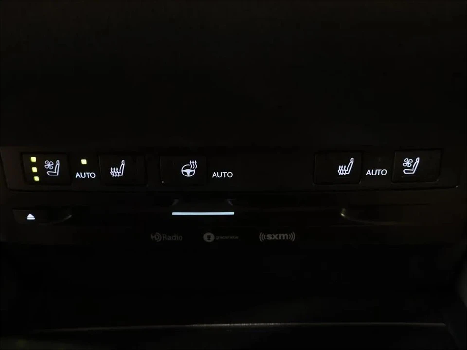 2021 Lexus ES 7th Gen - Image 22 of 31