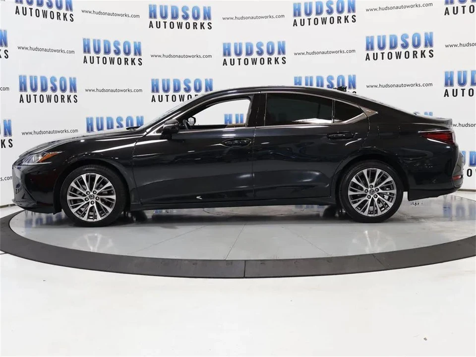 2021 Lexus ES 7th Gen - Image 3 of 31