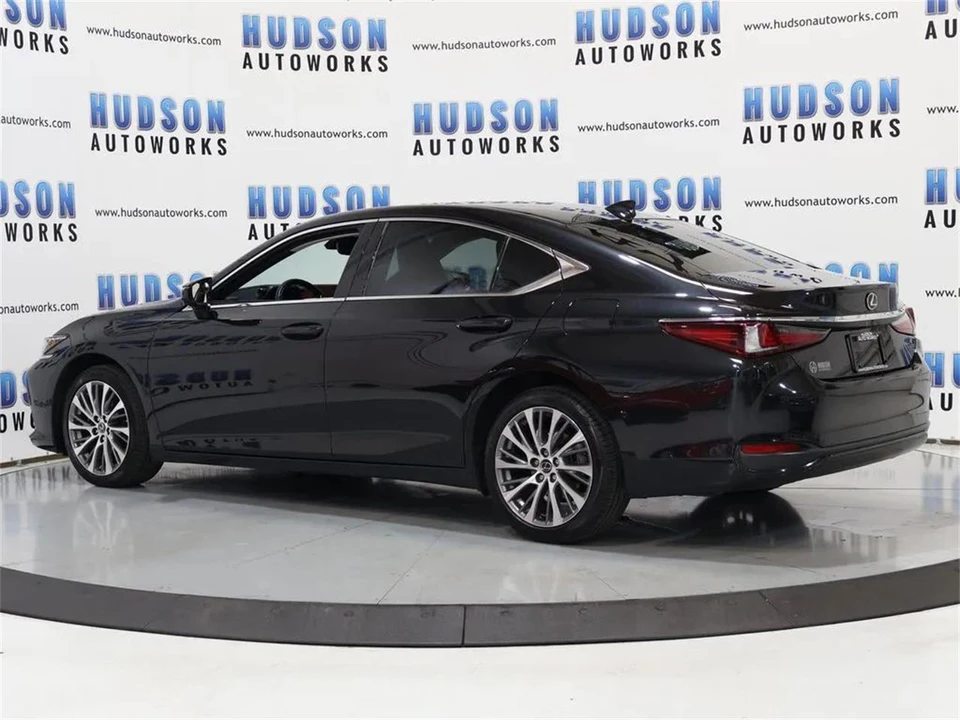 2021 Lexus ES 7th Gen - Image 4 of 31