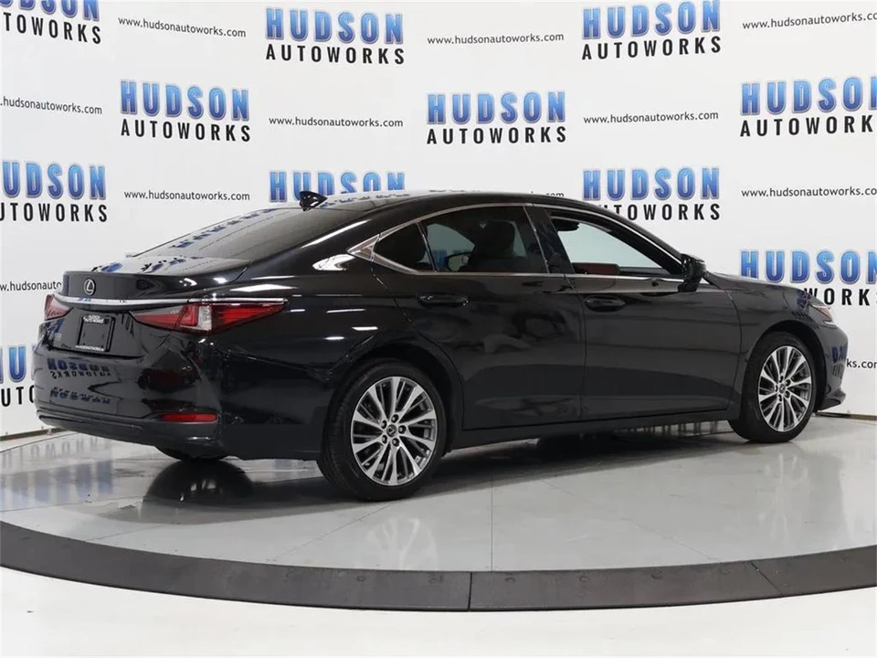 2021 Lexus ES 7th Gen - Image 6 of 31