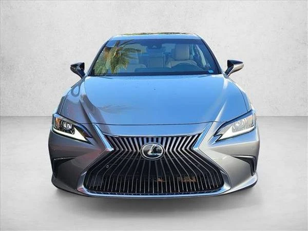 2021 Lexus ES 7th Gen - Image 2 of 21