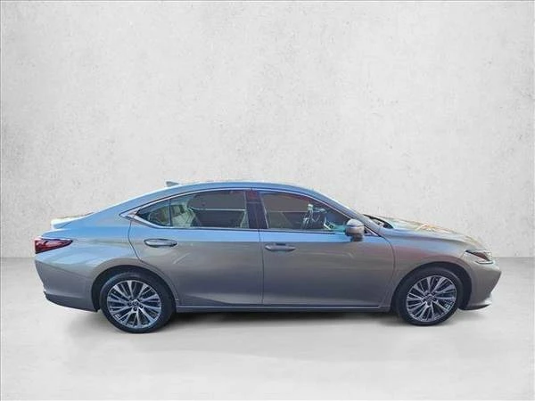 2021 Lexus ES 7th Gen - Image 4 of 21