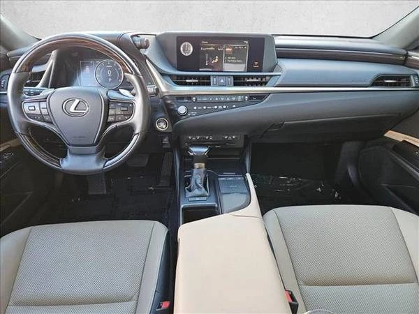 2021 Lexus ES 7th Gen - Image 16 of 21