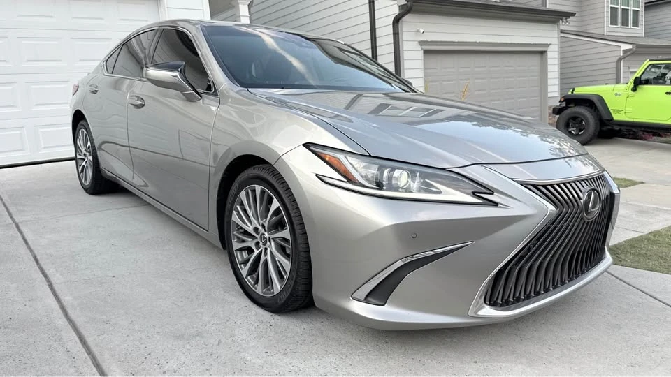 2021 Lexus ES 7th Gen - Image 7 of 17