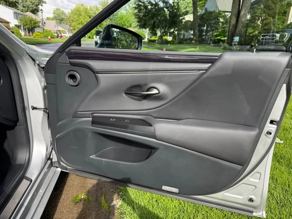 2021 Lexus ES 7th Gen - Image 7 of 11