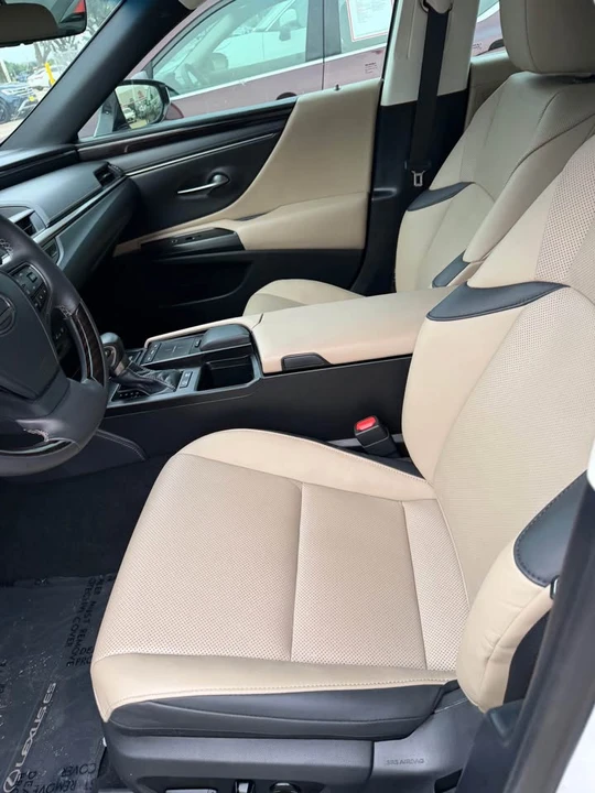 2021 Lexus ES 7th Gen - Image 8 of 12