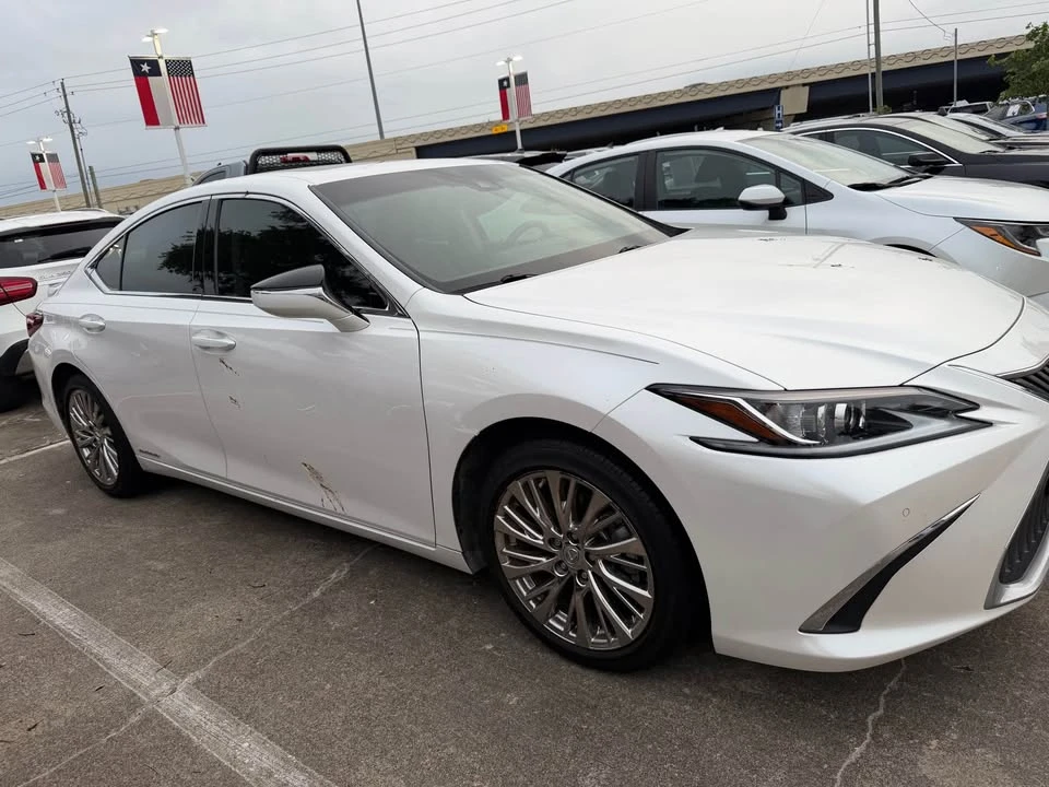 2021 Lexus ES 7th Gen - Image 3 of 12