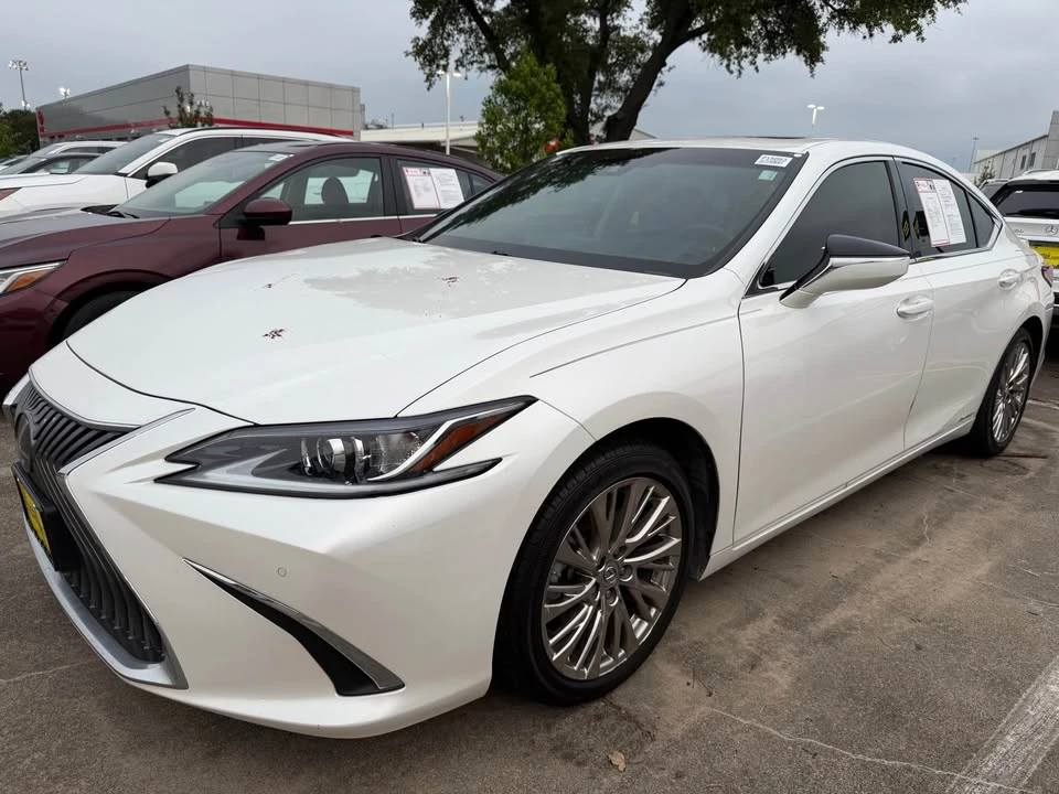 2021 Lexus ES 7th Gen - Image 5 of 12