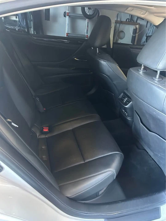 2021 Lexus ES 7th Gen - Image 8 of 11