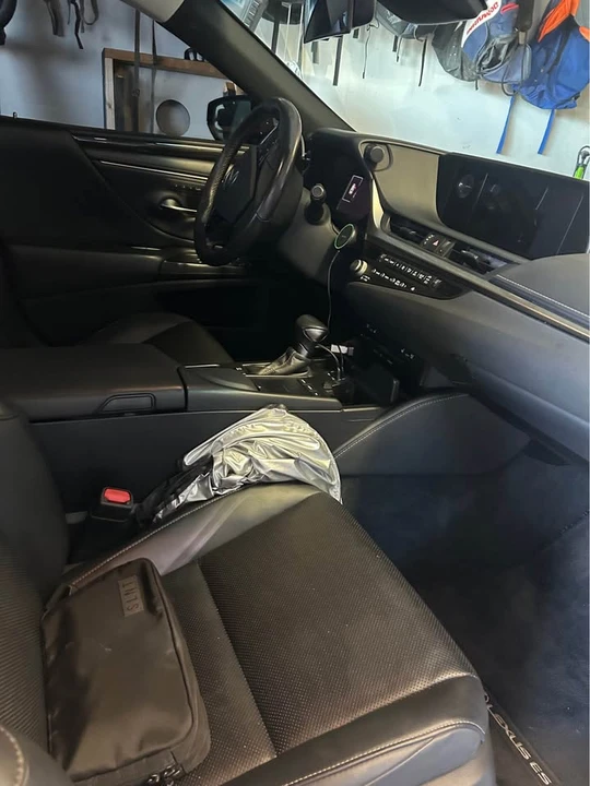 2021 Lexus ES 7th Gen - Image 10 of 11