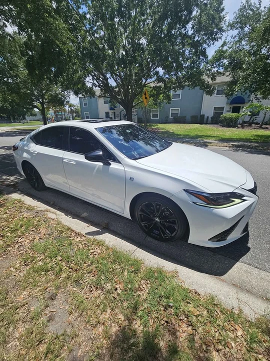 2021 Lexus ES 7th Gen - Image 5 of 13
