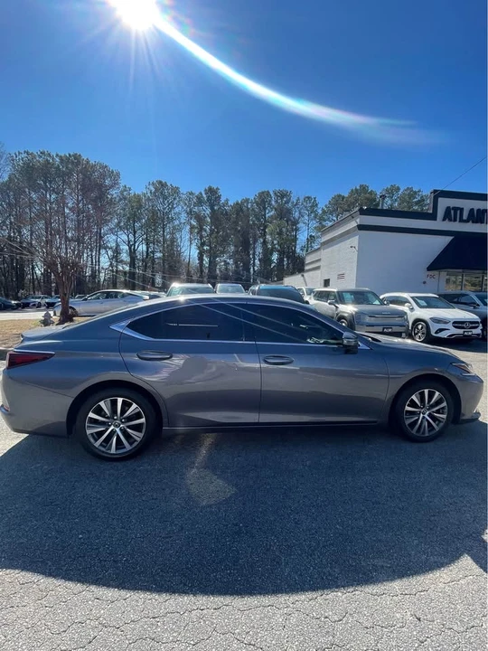 2021 Lexus ES 7th Gen - Image 2 of 6