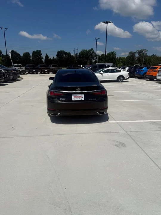 2021 Lexus ES 7th Gen - Image 6 of 16