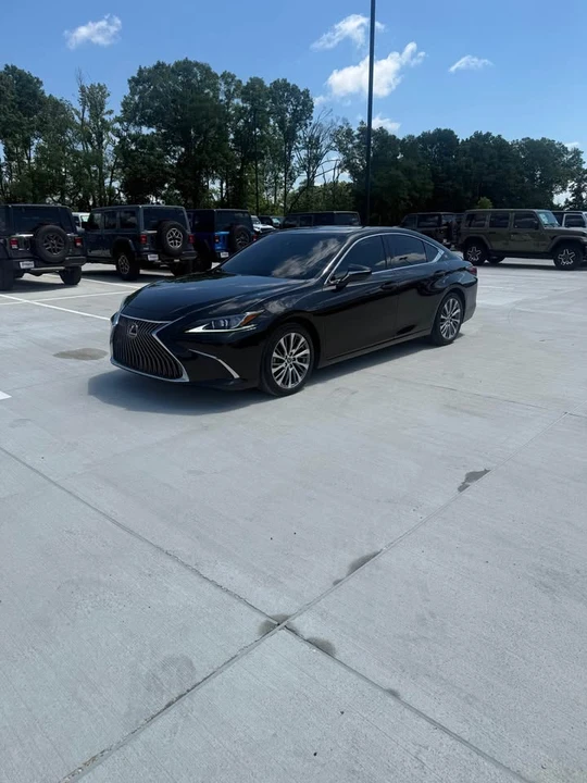 2021 Lexus ES 7th Gen - Image 3 of 16
