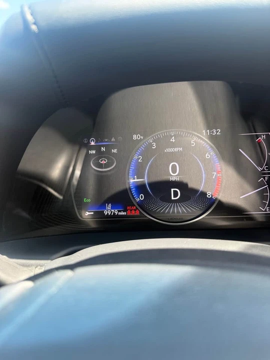 2021 Lexus ES 7th Gen - Image 15 of 16