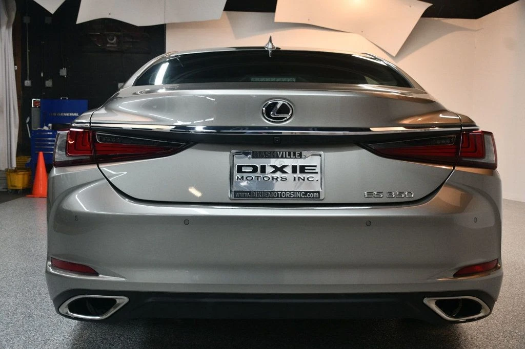 2021 Lexus ES 7th Gen - Image 8 of 12