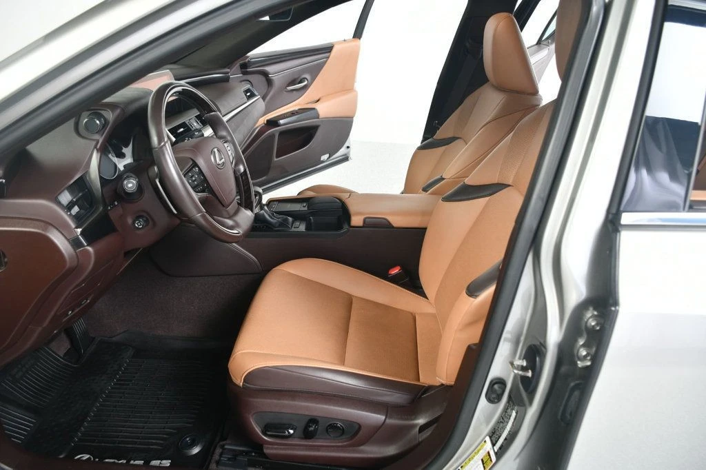 2021 Lexus ES 7th Gen - Image 5 of 12