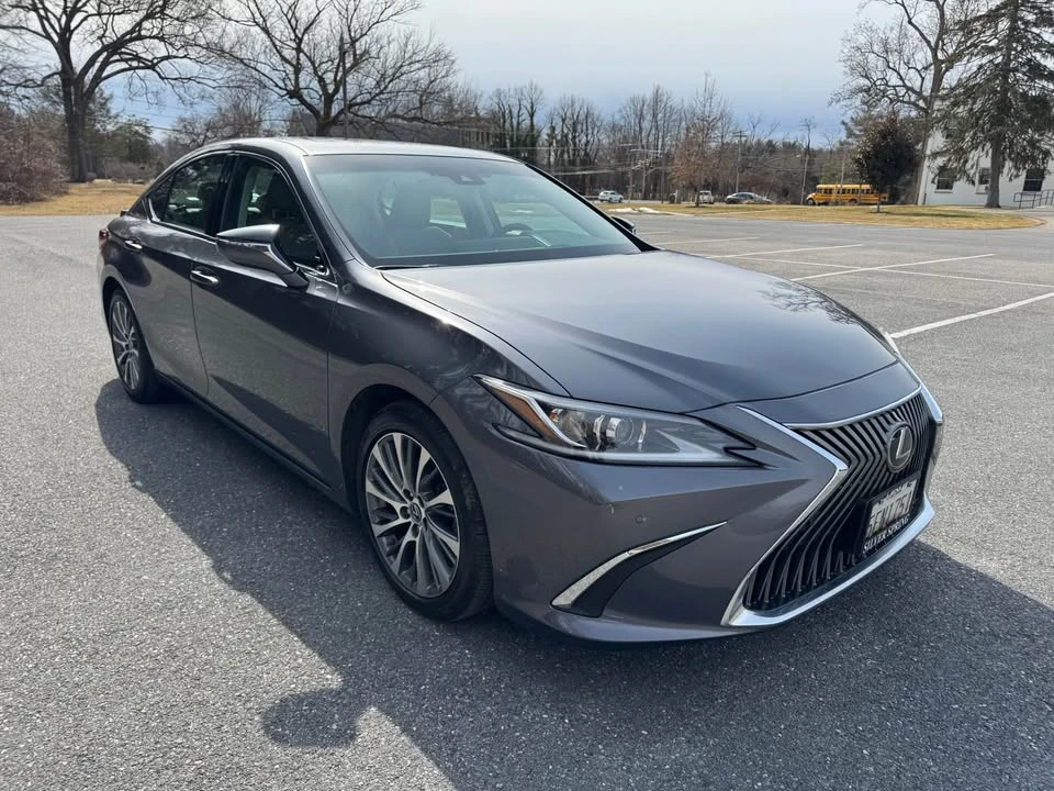2021 Lexus ES 7th Gen - Image 3 of 10