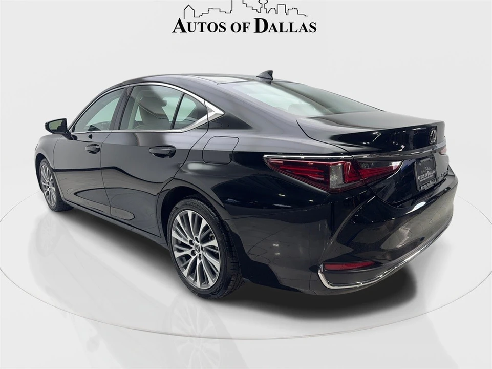 2021 Lexus ES 7th Gen - Image 9 of 12