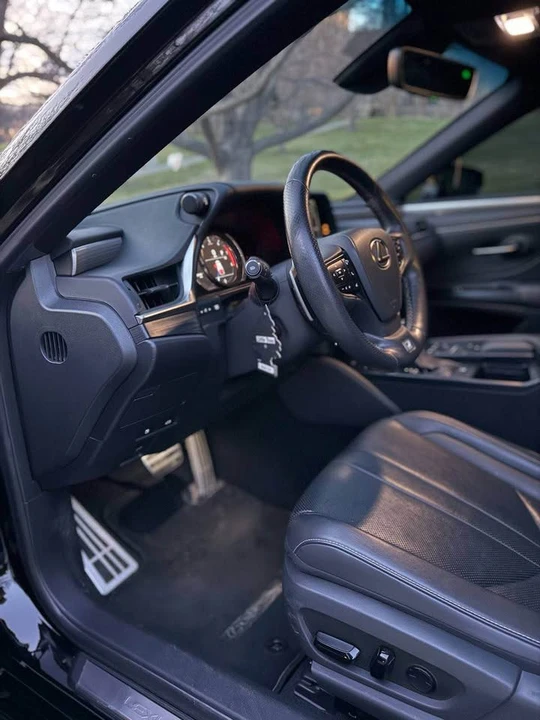 2021 Lexus ES 7th Gen - Image 5 of 9