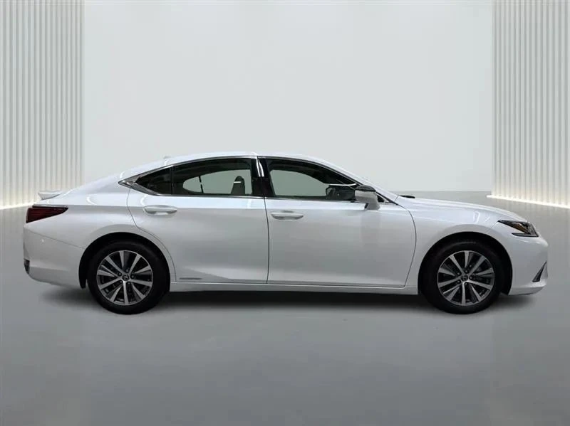 2021 Lexus ES 7th Gen - Image 6 of 12