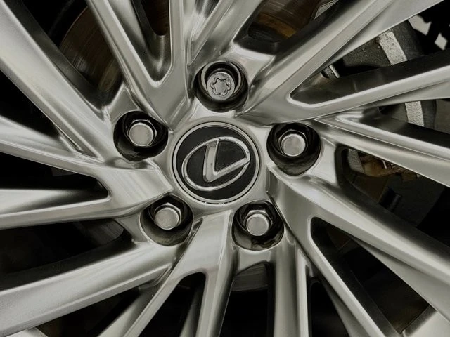 2021 Lexus ES 7th Gen - Image 18 of 31
