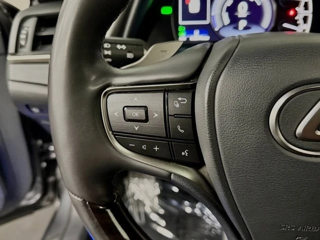 2021 Lexus ES 7th Gen - Image 30 of 31