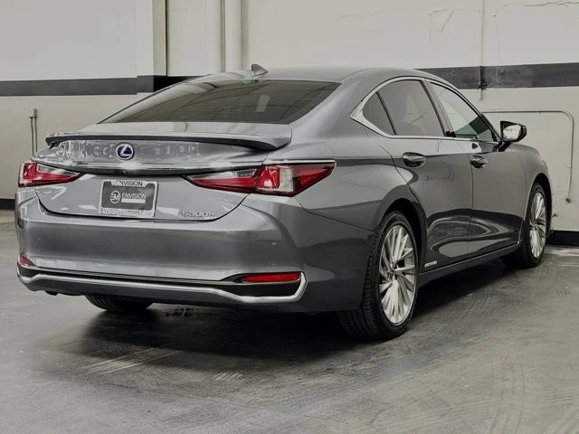 2021 Lexus ES 7th Gen - Image 12 of 31