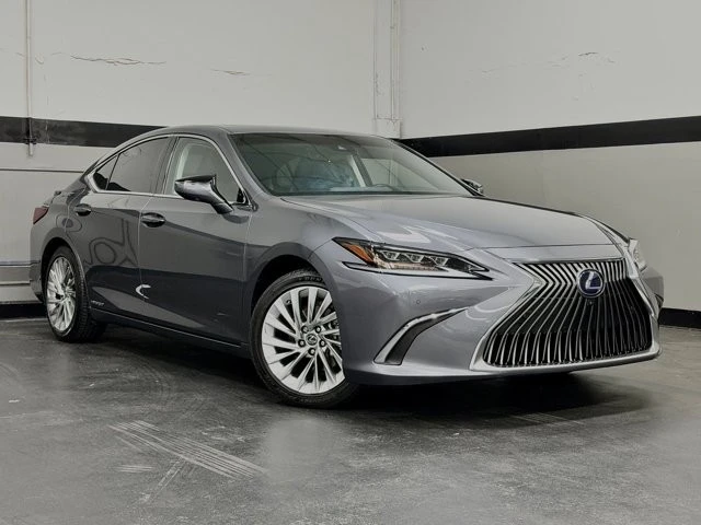 2021 Lexus ES 7th Gen - Image 2 of 31