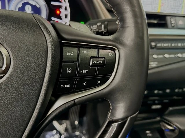 2021 Lexus ES 7th Gen - Image 31 of 31