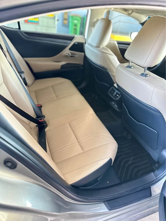 2021 Lexus ES 7th Gen - Image 6 of 8